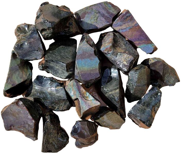 File:Velvet-obsidian-specimens-display-mmlln8pdrr5.jpg